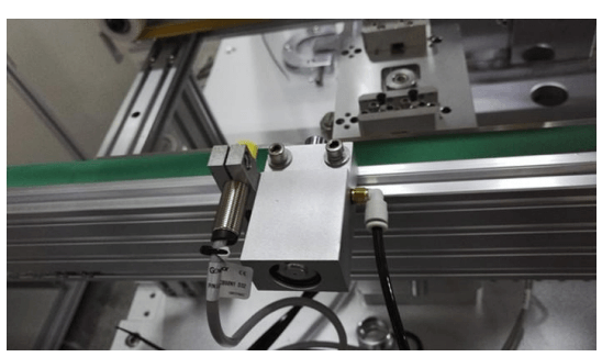 电感式接近开关